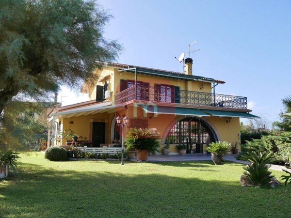 casa indipendente in vendita ad Ardea