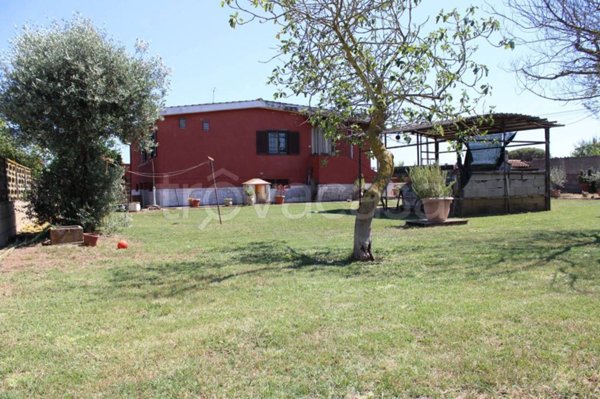 casa indipendente in vendita ad Ardea in zona Banditella