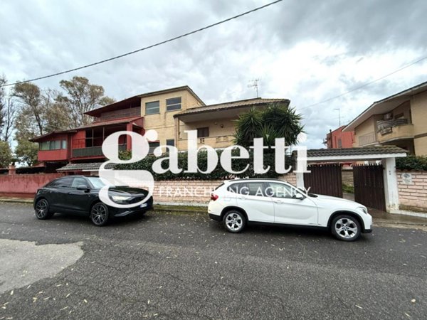 appartamento in vendita ad Ardea in zona Marina di Ardea