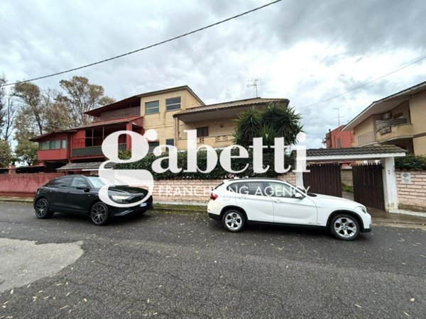 appartamento in vendita ad Ardea in zona Marina di Ardea