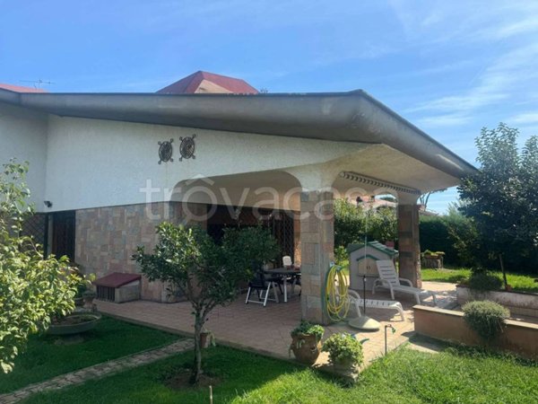 casa indipendente in vendita ad Ardea in zona Nuova California