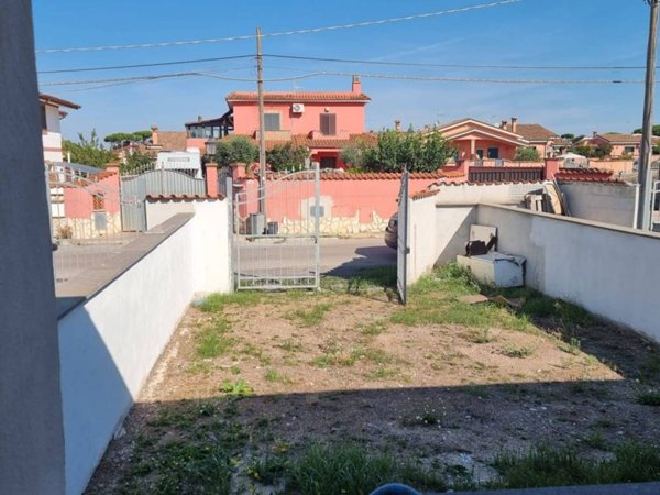 casa indipendente in vendita ad Ardea in zona Nuova Florida