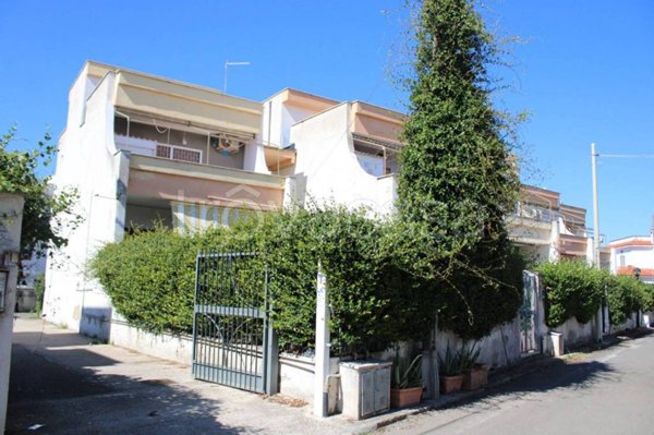 appartamento in vendita ad Ardea in zona Marina di Ardea