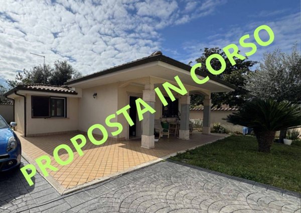 casa indipendente in vendita ad Ardea in zona Nuova Florida