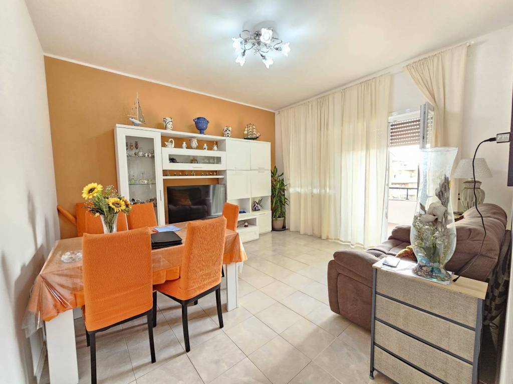 casa indipendente in vendita ad Ardea in zona Marina di Ardea