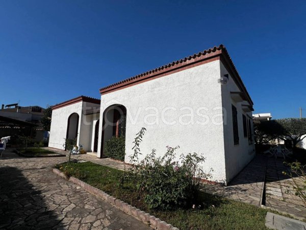 casa indipendente in vendita ad Ardea in zona Marina di Ardea