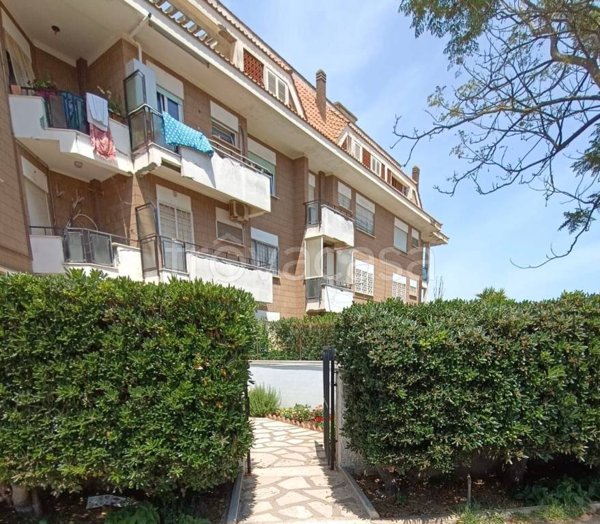appartamento in vendita ad Ardea in zona Marina di Ardea