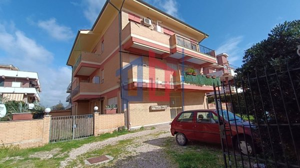 appartamento in vendita ad Ardea in zona Marina di Ardea