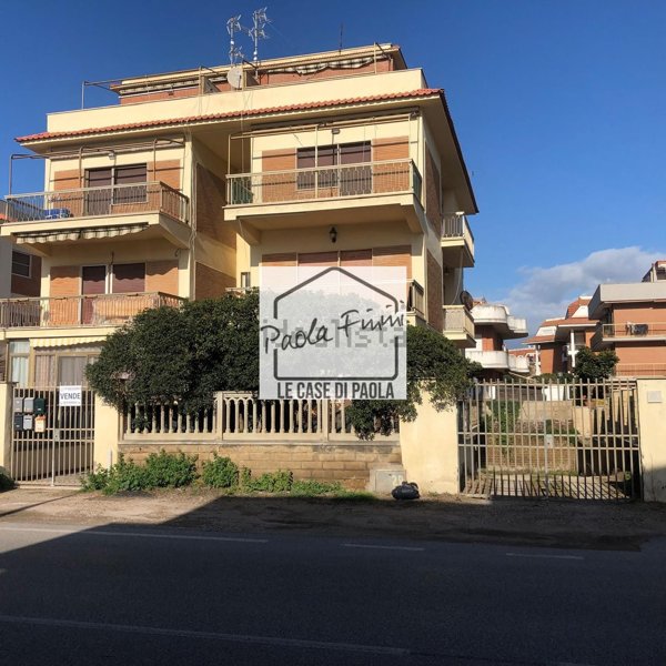 appartamento in vendita ad Ardea in zona Marina di Ardea