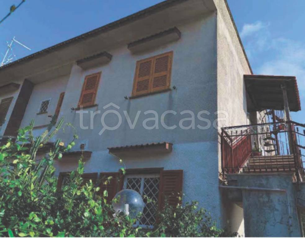 appartamento in vendita ad Ardea in zona Marina di Ardea