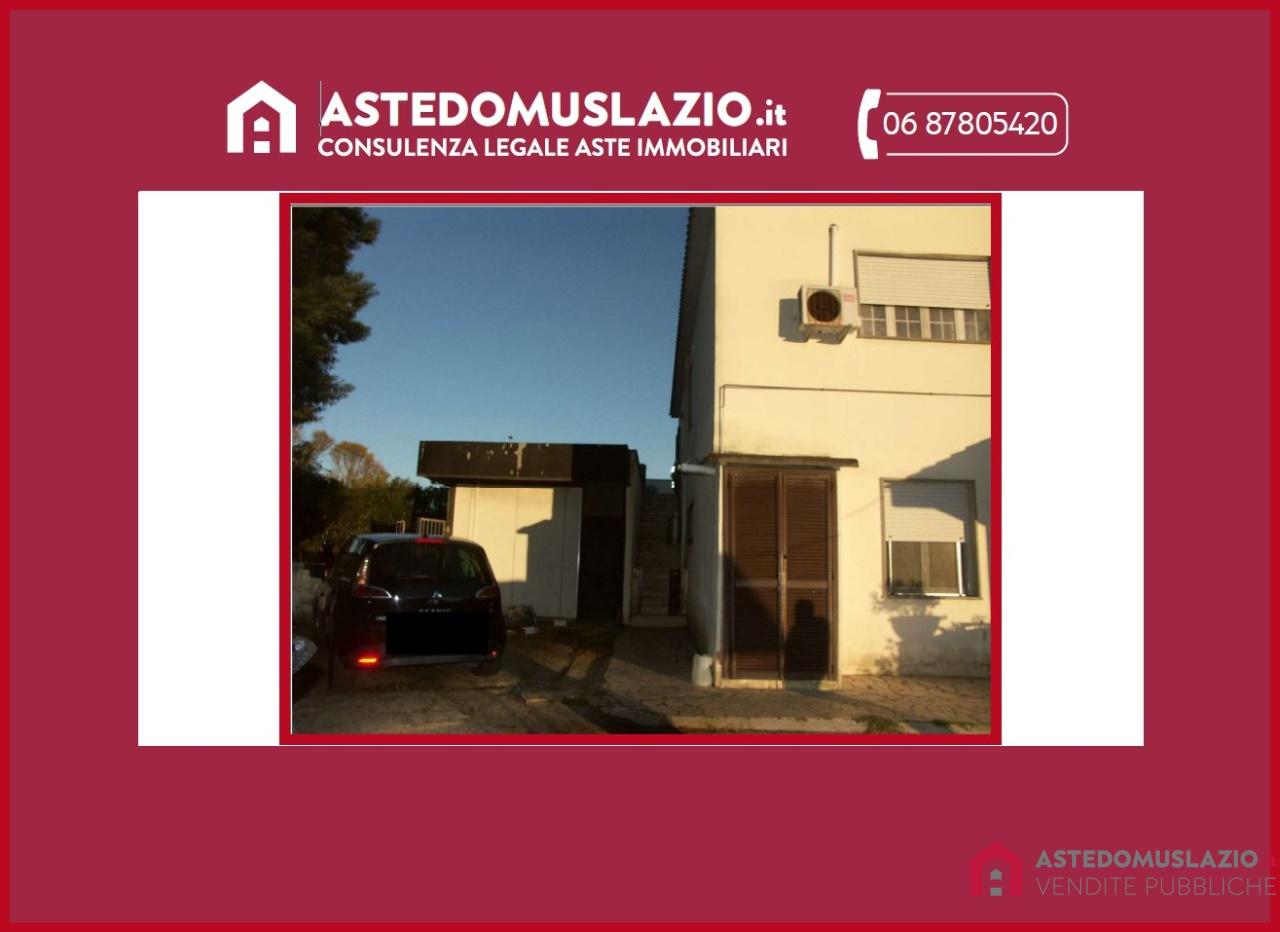 appartamento in vendita ad Ardea in zona Marina di Ardea