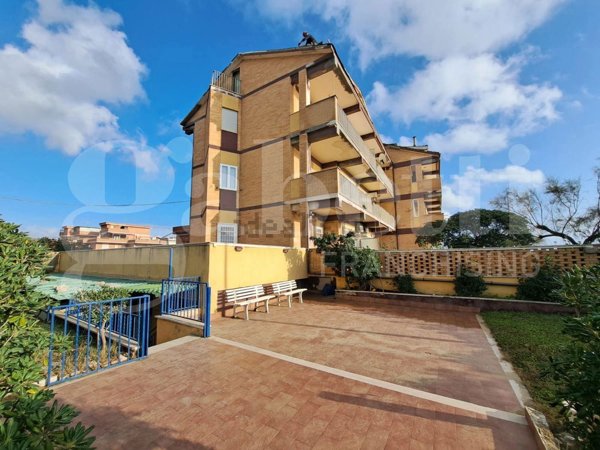 appartamento in vendita ad Ardea in zona Marina di Ardea