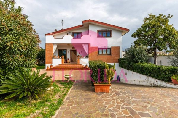casa indipendente in vendita ad Ardea in zona Nuova Florida