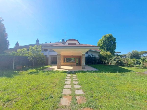 casa indipendente in vendita ad Ardea in zona Nuova California