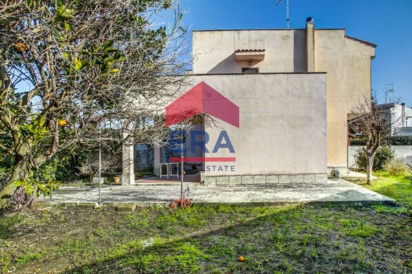 casa indipendente in vendita ad Ardea in zona Marina di Ardea