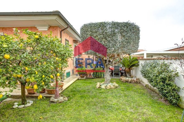 casa indipendente in vendita ad Ardea in zona Nuova Florida