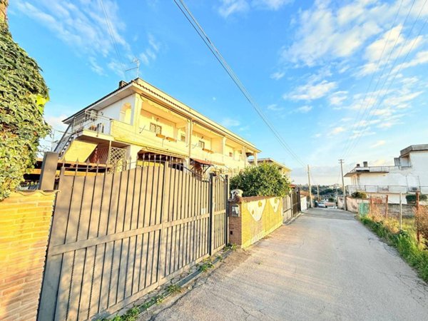 appartamento in vendita ad Ardea in zona Banditella