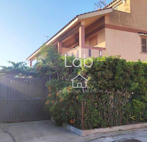 appartamento in vendita ad Ardea in zona Marina di Ardea