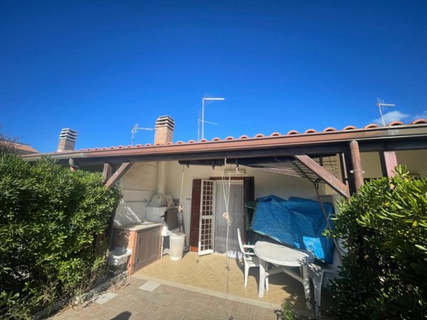casa indipendente in vendita ad Ardea