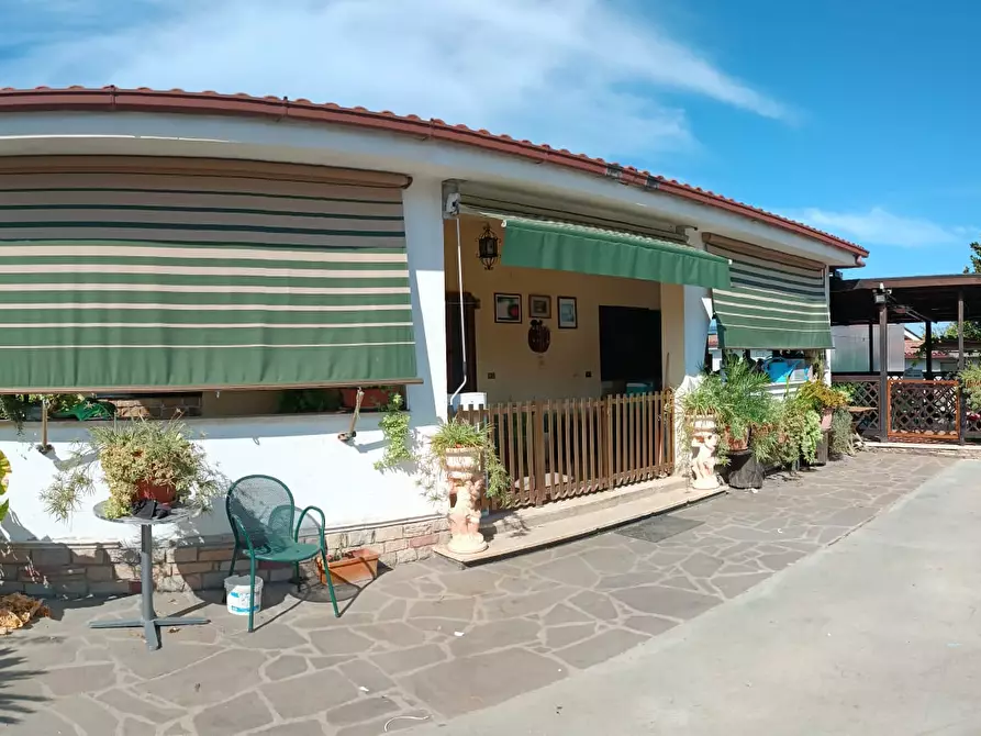 casa indipendente in vendita ad Ardea in zona Montagnano