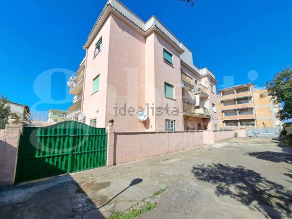 appartamento in vendita ad Ardea in zona Marina di Ardea