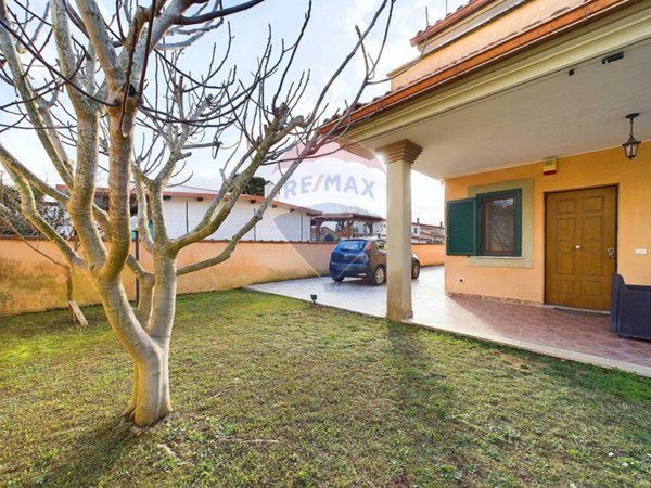 casa indipendente in vendita ad Ardea in zona Colle Romito