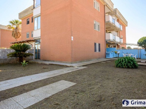appartamento in vendita ad Ardea in zona Marina di Ardea