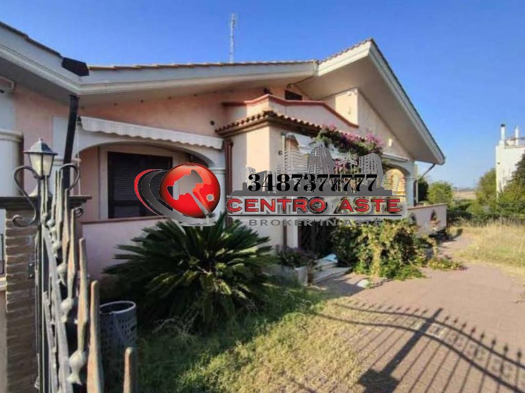 appartamento in vendita ad Ardea in zona Nuova California