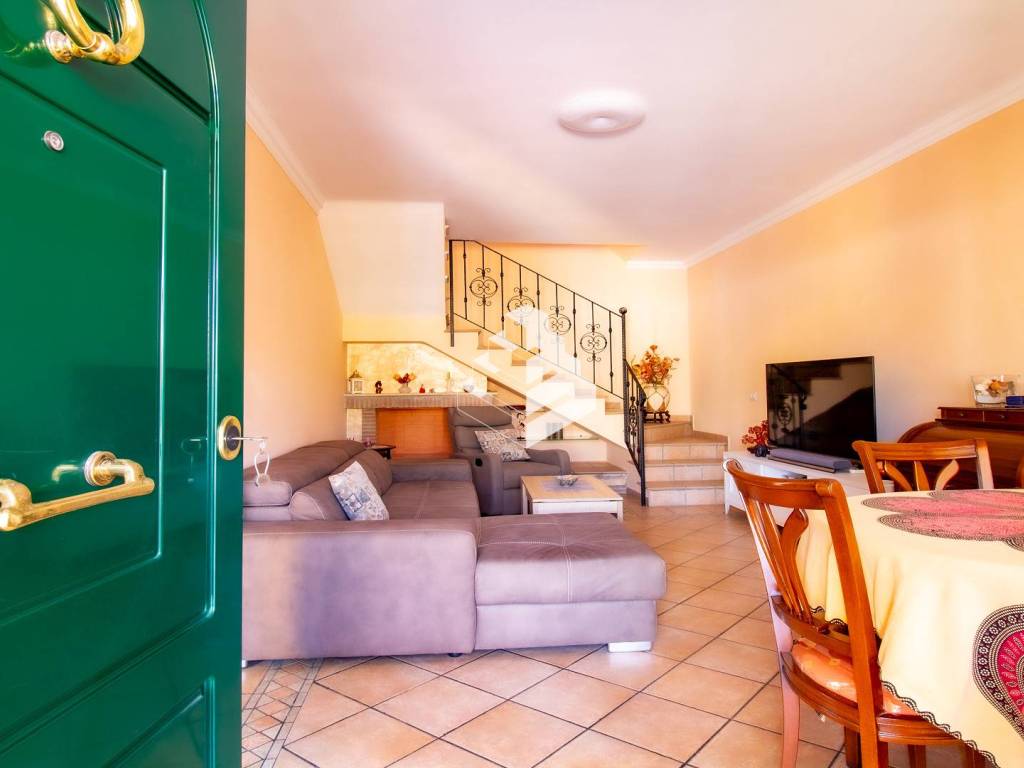 casa indipendente in vendita ad Ardea in zona Nuova California