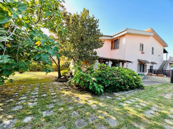 casa indipendente in vendita ad Ardea