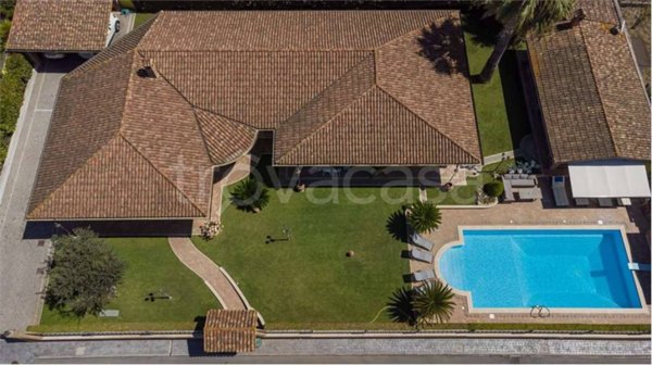 casa indipendente in vendita ad Ardea in zona Marina di Ardea