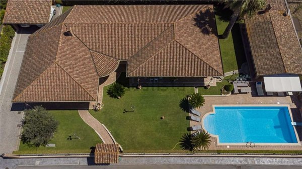 casa indipendente in vendita ad Ardea in zona Marina di Ardea