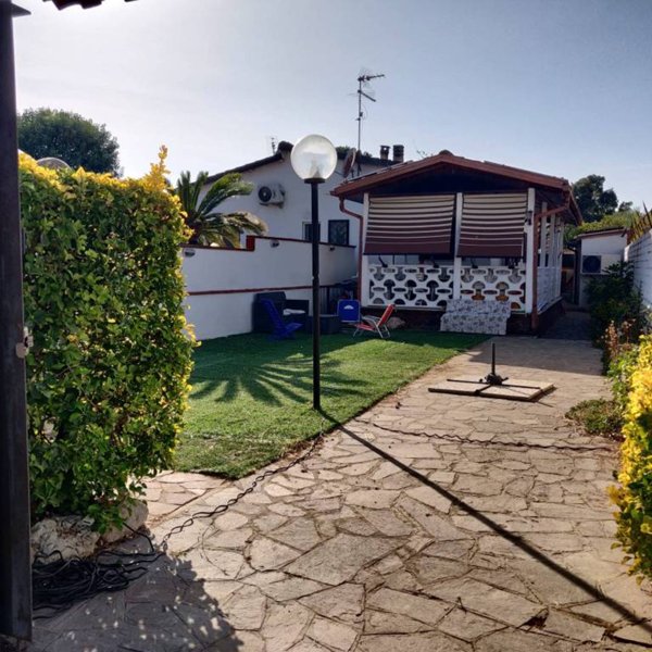 casa indipendente in vendita ad Ardea