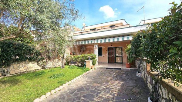 casa indipendente in vendita ad Ardea in zona Nuova California