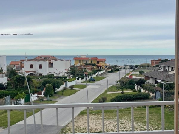 appartamento in vendita ad Ardea in zona Colle Romito
