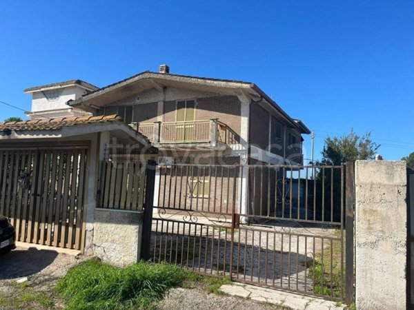casa indipendente in vendita ad Ardea in zona Banditella