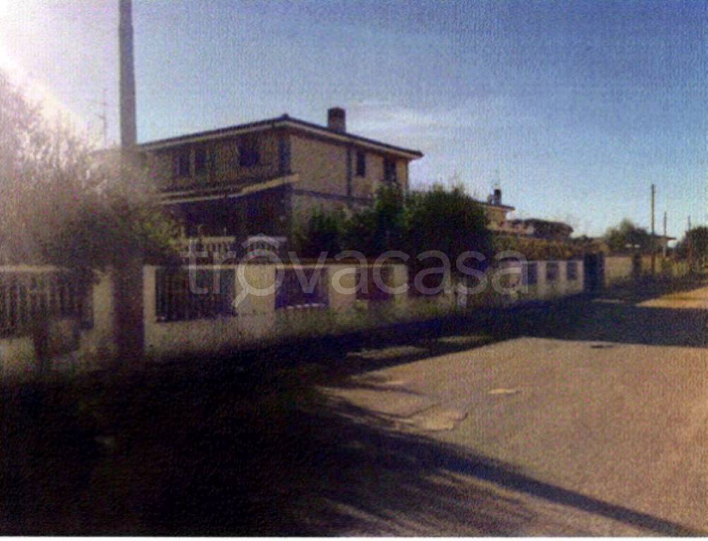 casa indipendente in vendita ad Ardea in zona Banditella