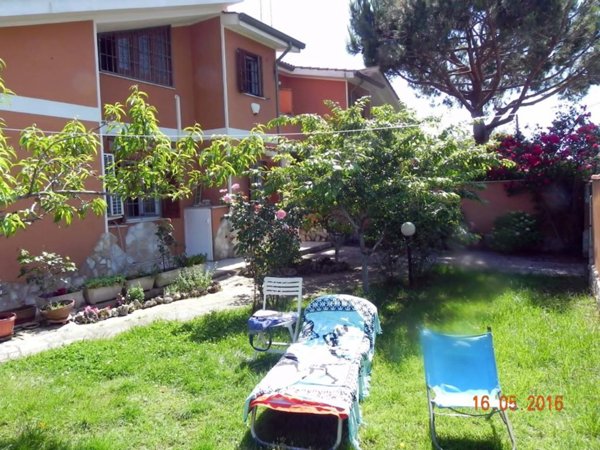 casa indipendente in vendita ad Ardea in zona Colle Romito