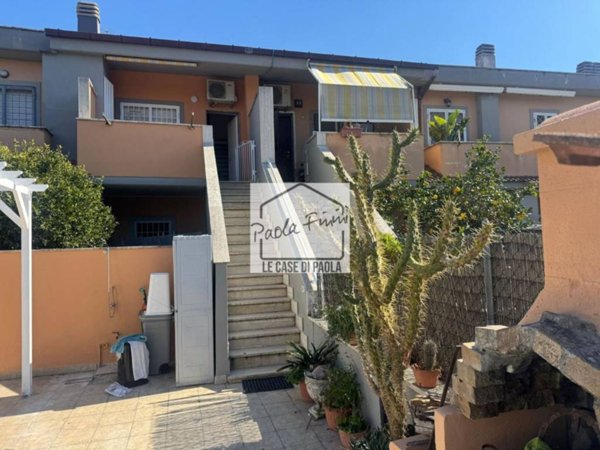 appartamento in vendita ad Ardea in zona Marina di Ardea