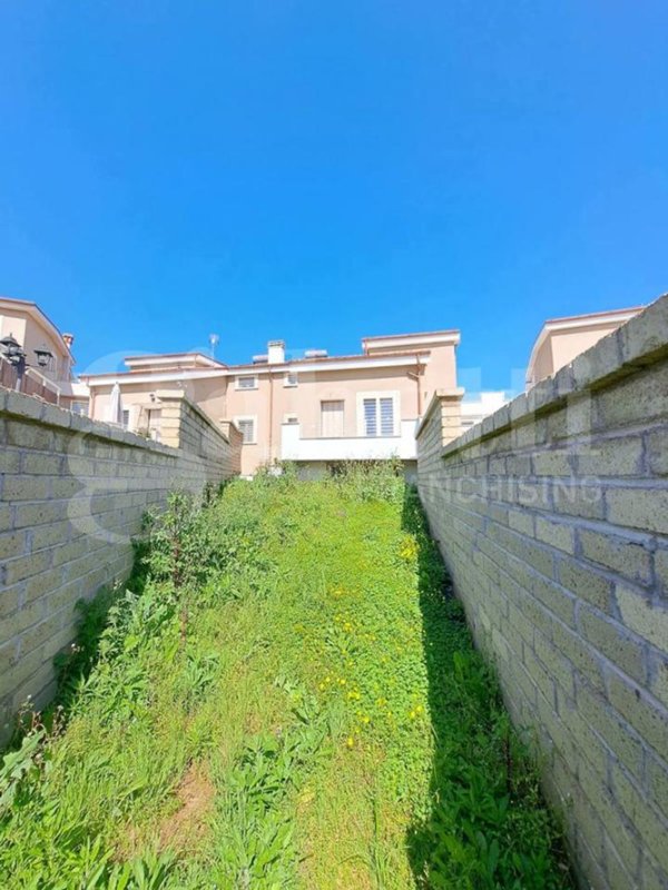 casa indipendente in vendita ad Ardea