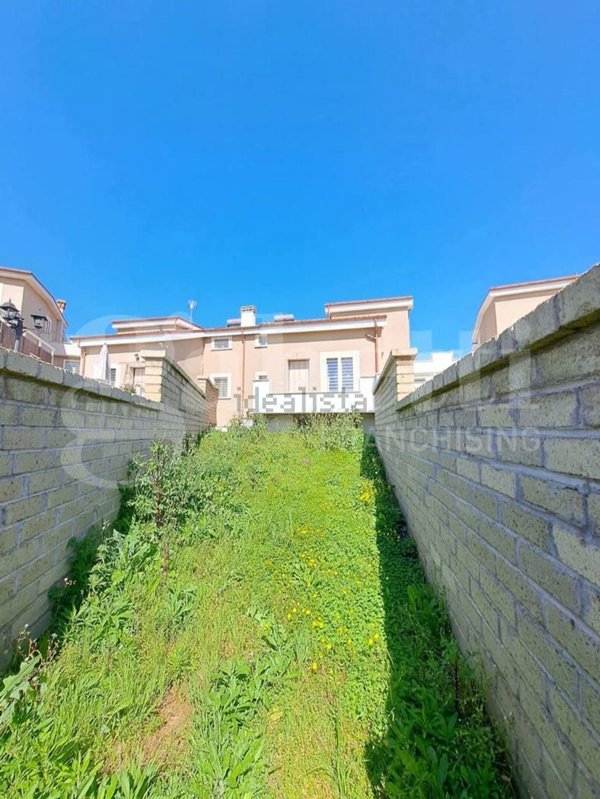 casa indipendente in vendita ad Ardea