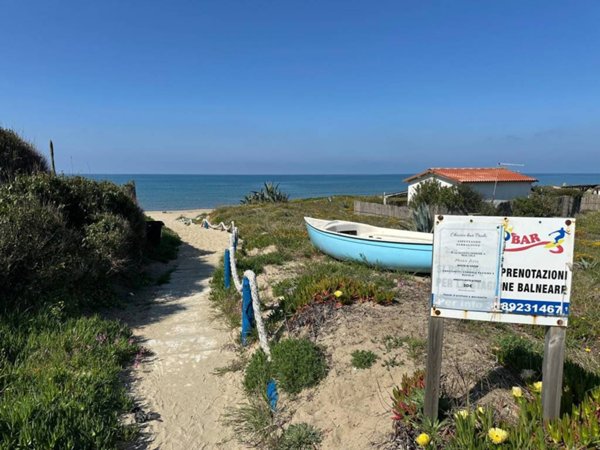 casa indipendente in vendita ad Ardea in zona Colle Romito