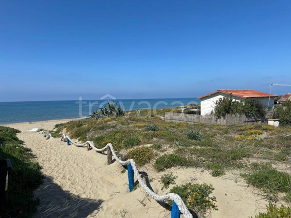 casa indipendente in vendita ad Ardea in zona Colle Romito