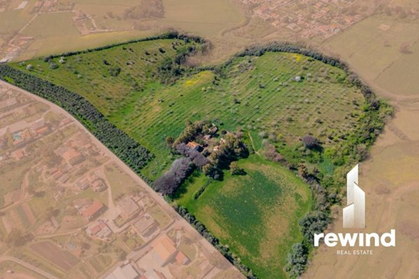 casa indipendente in vendita ad Ardea in zona Castagnetta