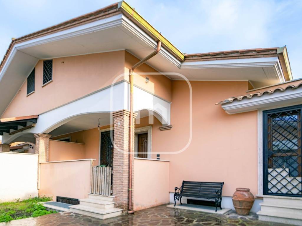 casa indipendente in vendita ad Ardea in zona Nuova Florida