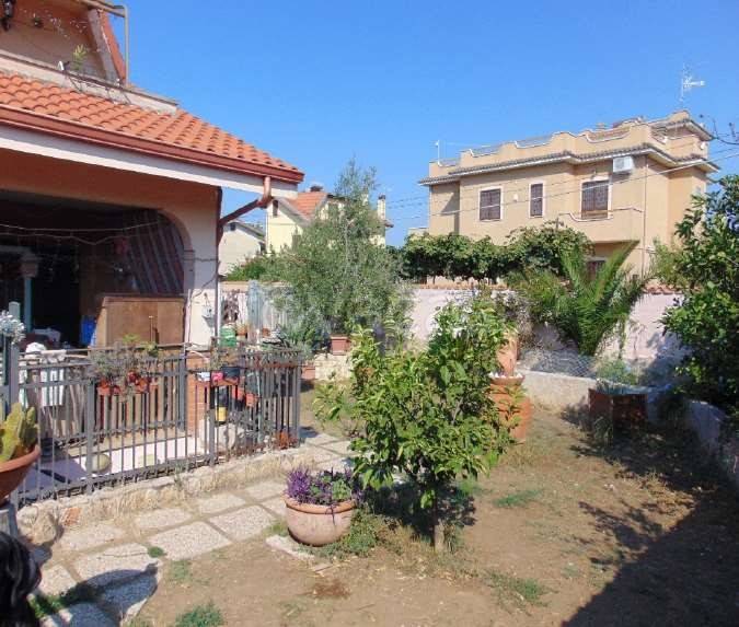 casa indipendente in vendita ad Ardea in zona Nuova Florida