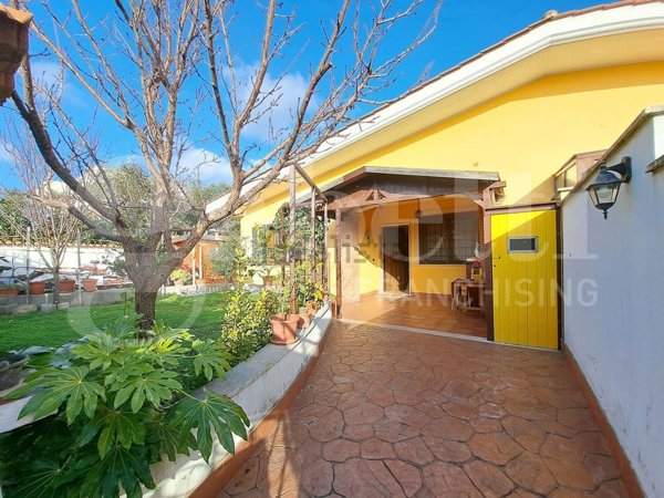 casa indipendente in vendita ad Ardea in zona Nuova California