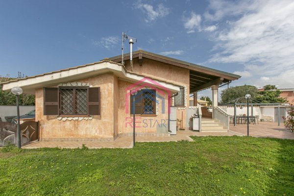casa indipendente in vendita ad Ardea in zona Nuova Florida
