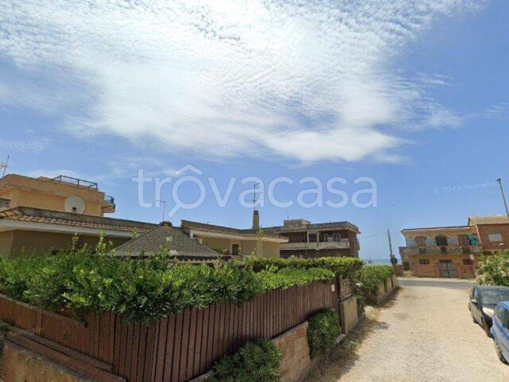 casa indipendente in vendita ad Ardea in zona Marina di Ardea