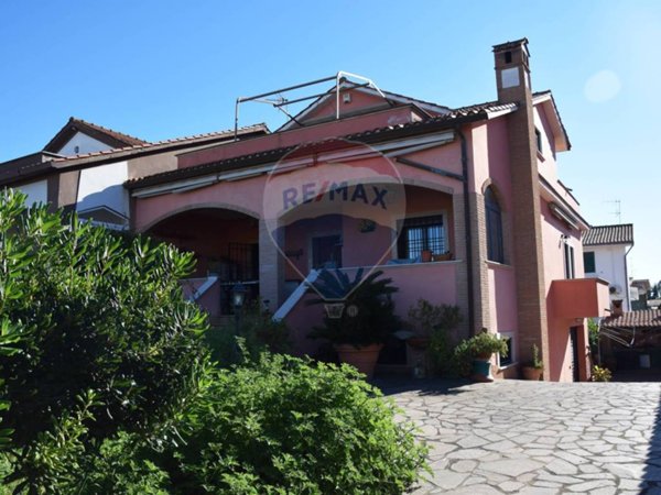 casa indipendente in vendita ad Ardea